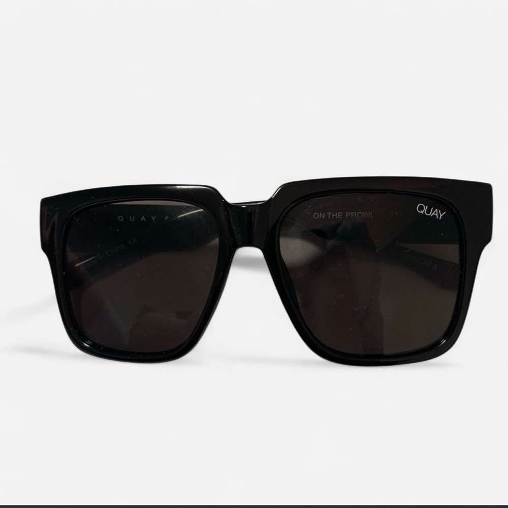 Quay Black Square Sunglasses